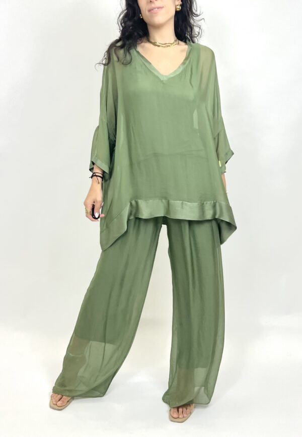 Blusa Avela - Scollo a V