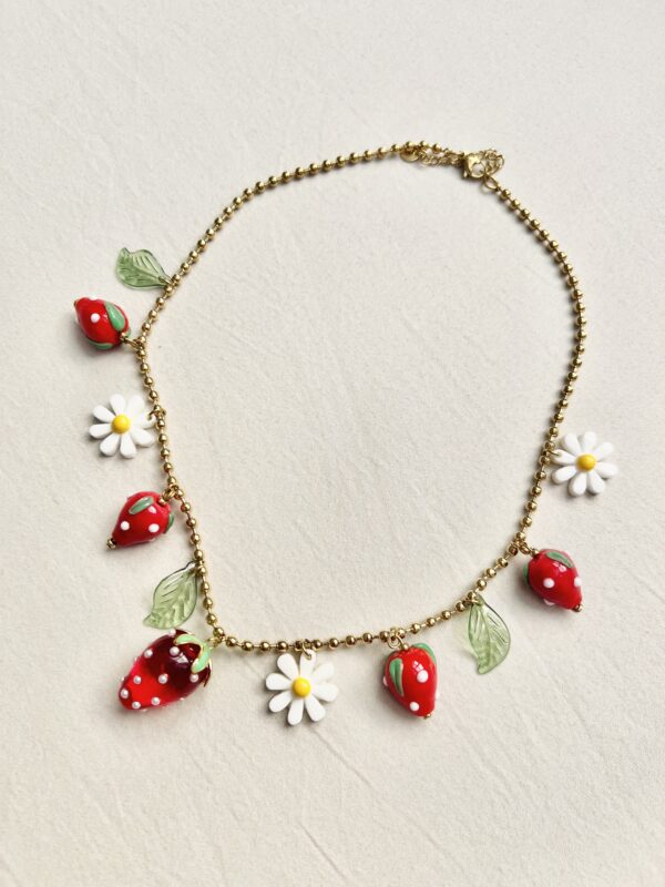 Collana Fragola