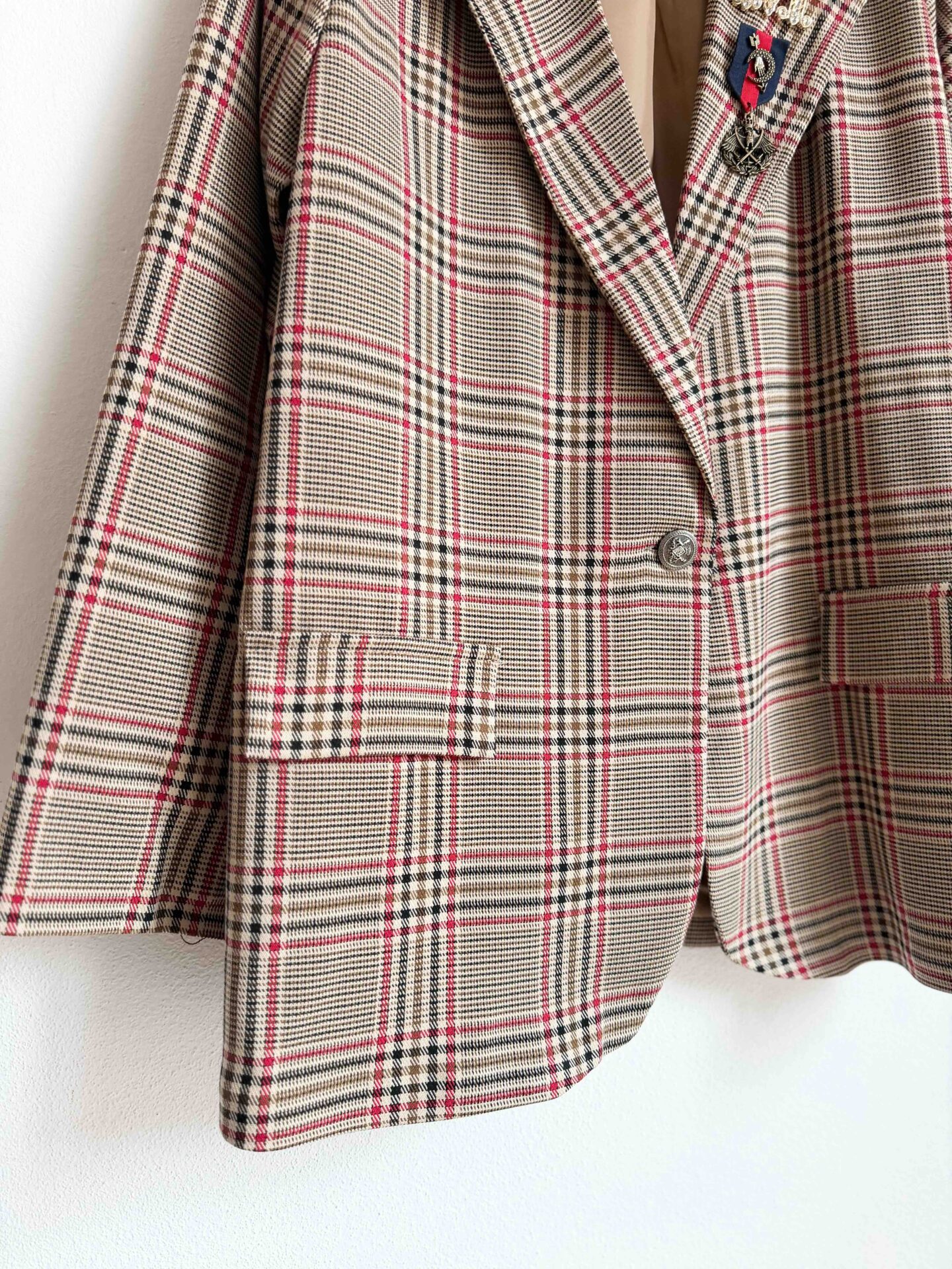 Edited in Tezza with: Brightness & Highlights