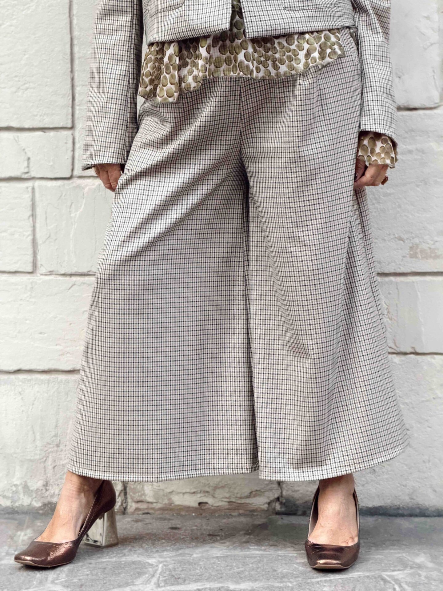 Edited in Tezza with: Brightness, Vintage, & Focus