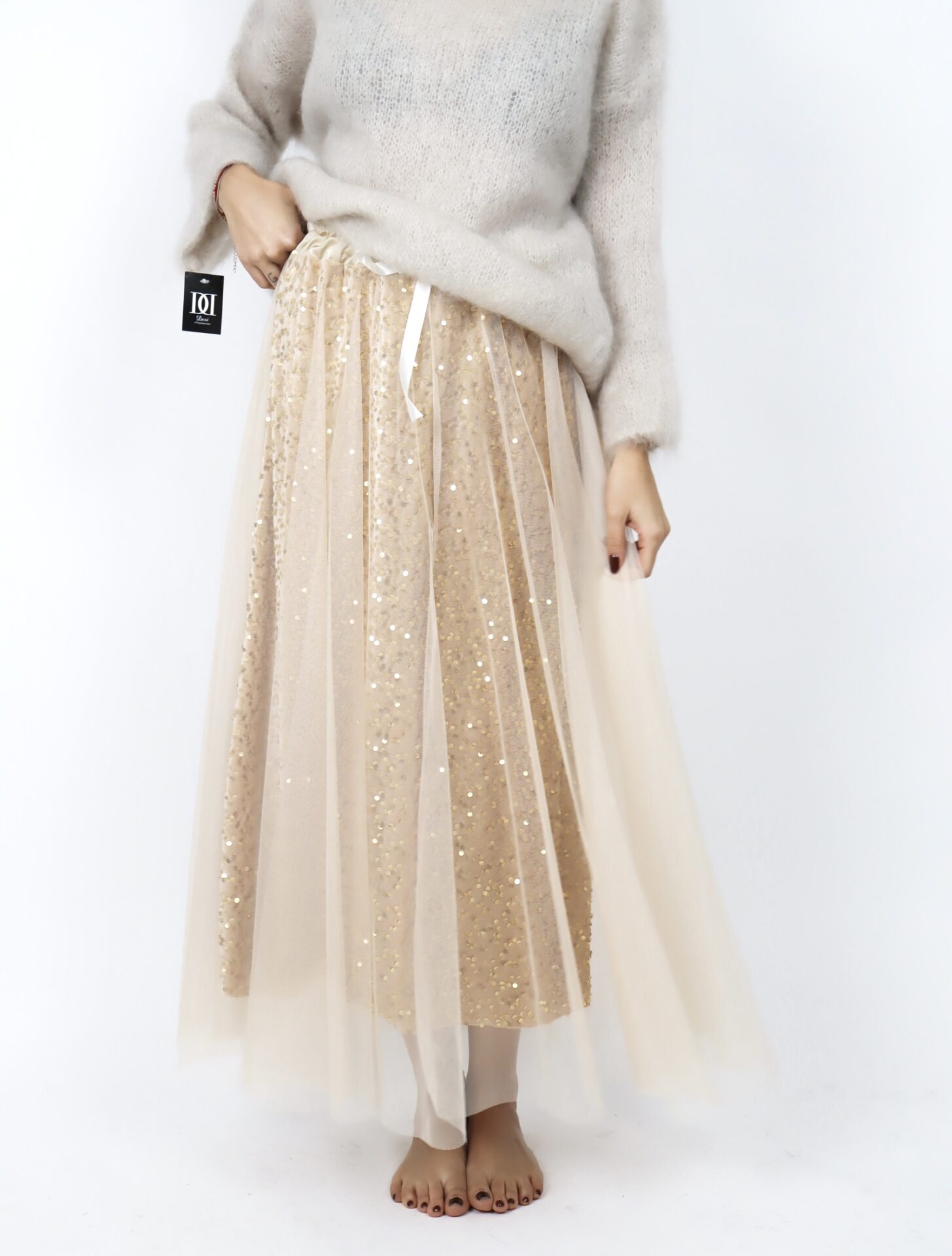 Edited in Tezza with: Brightness, Exposure, & Highlights