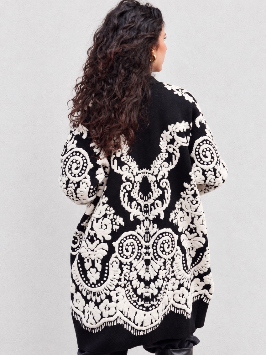 cardigangabrielle jacquard ornamentale in studio